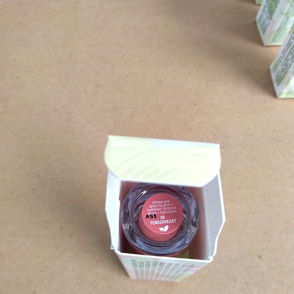 Clinque Lip Gloss Bundle - Picture 5 of 15